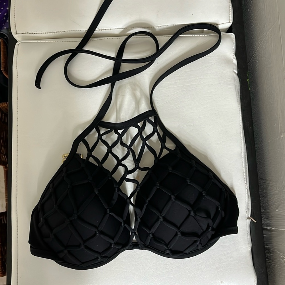 Bikini top